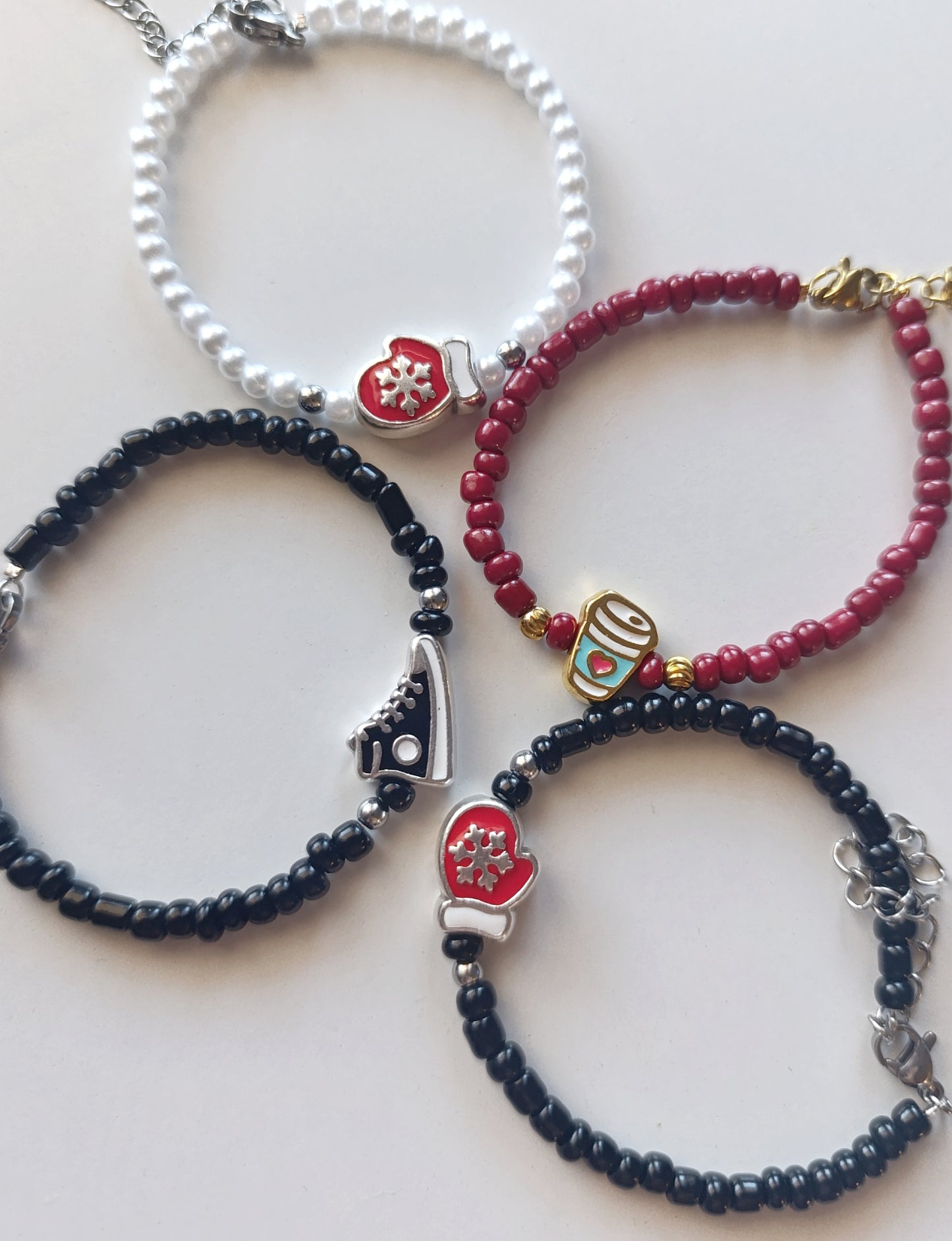 Χειροποίητα βραχιόλια!