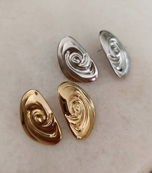 Ατσάλινα σκουλαρίκια!