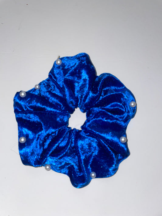 Scrunchie βελούδο με πέρλες!