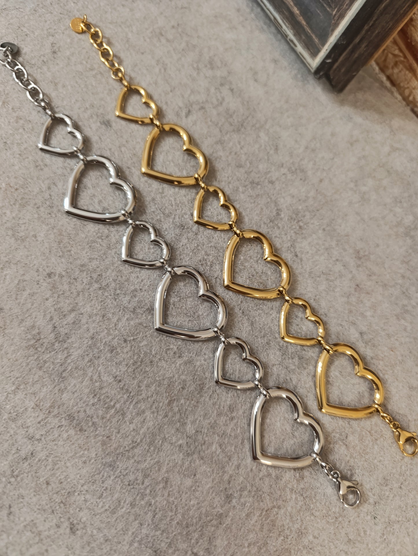 Ατσάλινα βραχιόλια!