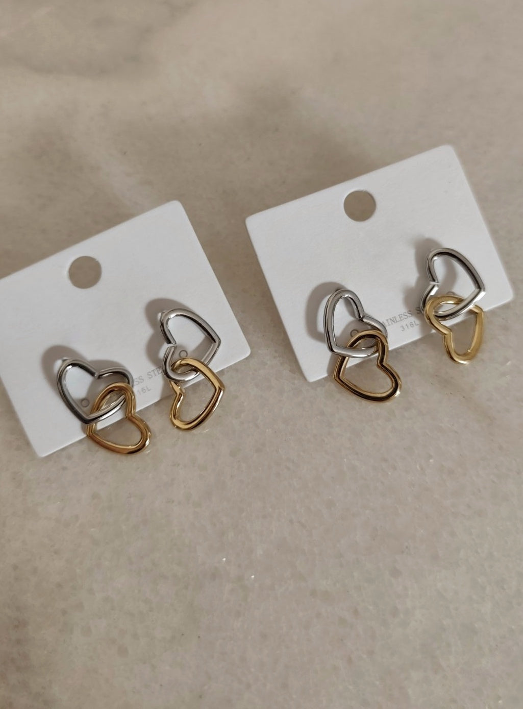 Ατσάλινα σκουλαρίκια!